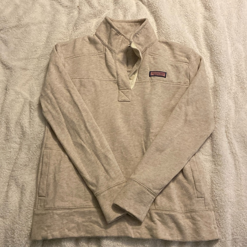 Tan vineyard vines pullover